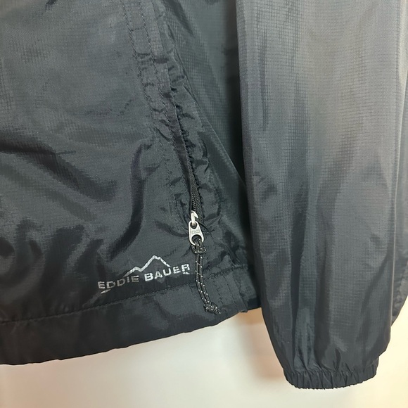 Lightweight Black Eddie Bauer Windbreaker - Picture 5 of 8